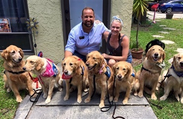 Terapihunde lander i Orlando