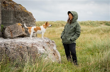 Nyhed: 100% Vandt&aelig;t jakke fra DogCoach til den aktive hundeejer