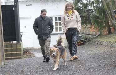 Ny bog fort&aelig;ller historien om hund og menneske